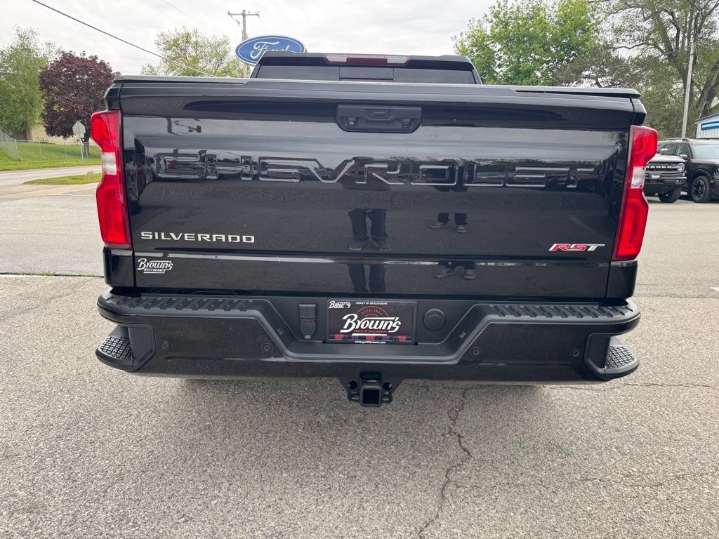 Used 2022 Chevrolet Silverado 1500 RST w/ Convenience Package II AWD/4WD image 6
