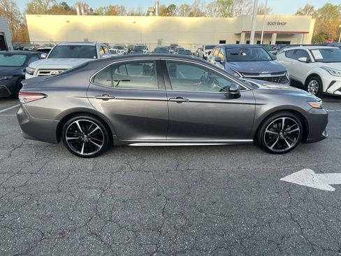 Used 2018 Toyota Camry XSE image 10