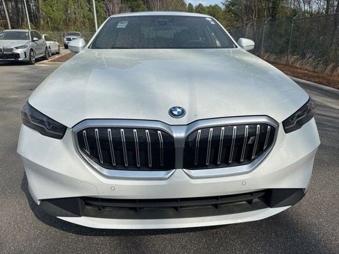 Used 2025 BMW i5 xDrive40 w/ Premium Package image 2