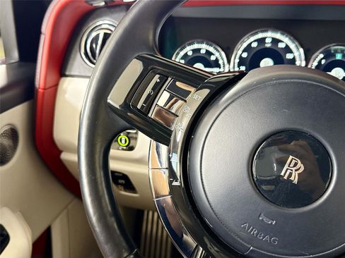 Used 2021 Rolls-Royce Cullinan AWD/4WD image 24