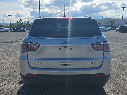 Used 2025 Jeep Compass Limited image 5