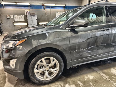 Used 2020 Chevrolet Equinox LT image 16