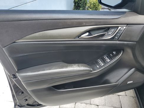 Used 2017 Cadillac CTS V w/ Luxury Package RWD image 18