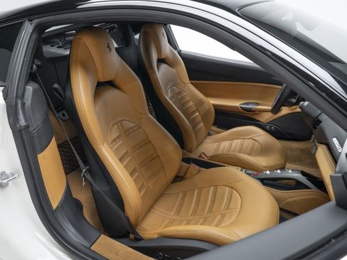 Used 2016 Ferrari 488 GTB Base image 35