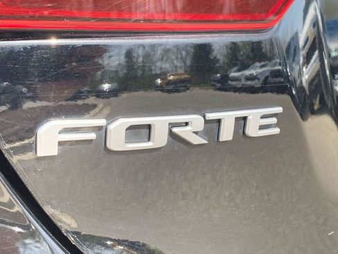Used 2023 Kia Forte LXS FWD image 28