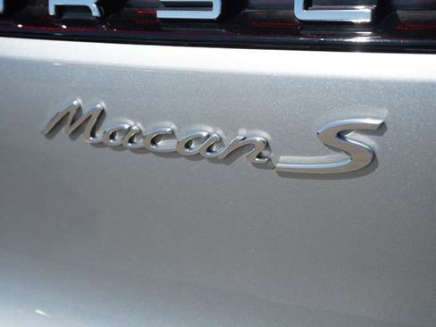 Used 2023 Porsche Macan S image 14