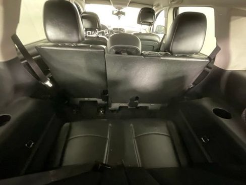 Used 2015 Dodge Journey R/T w/ Flexible Seating Group FWD image 24
