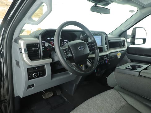 Used 2024 Ford F350 XLT w/ 360-Degree Camera Package image 5