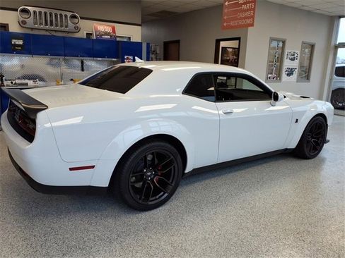 Used 2022 Dodge Challenger R/T Scat Pack image 8