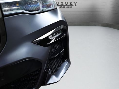 Used 2021 BMW X7 M50i image 14