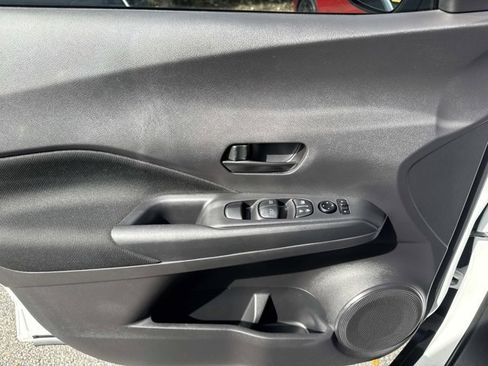 Used 2024 Nissan Kicks S image 7