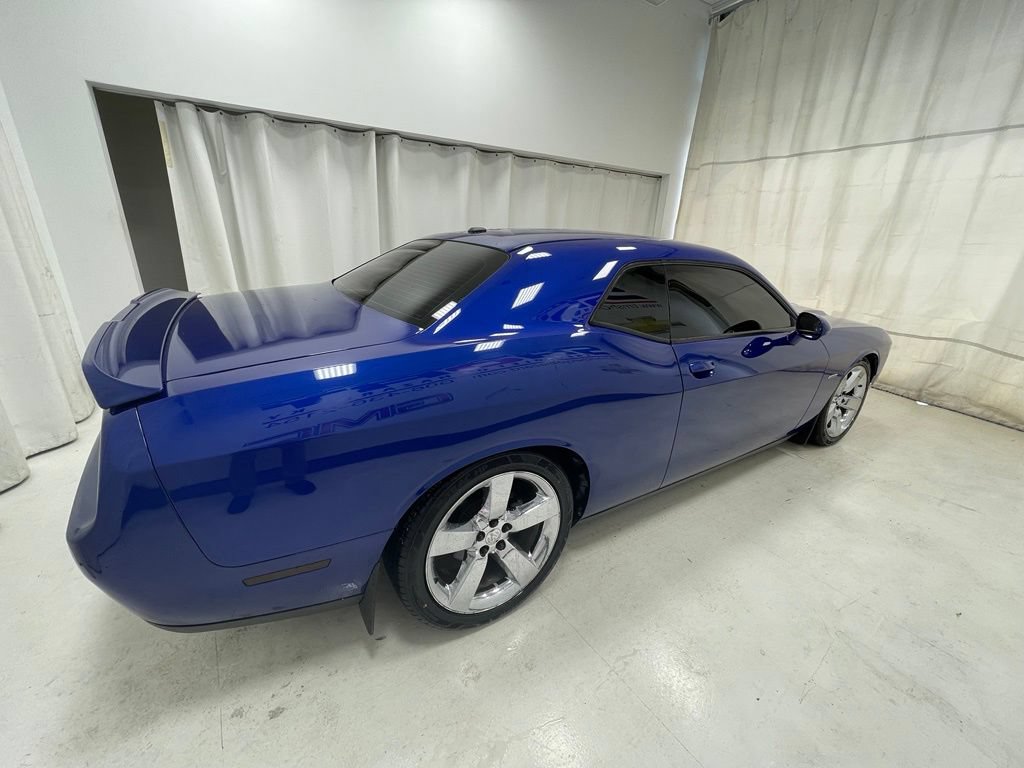 Used 2018 Dodge Challenger R/T RWD image 5
