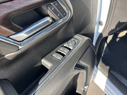 Certified 2024 GMC Sierra 1500 SLT image 11