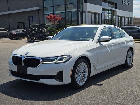 Used 2023 BMW 530i xDrive AWD/4WD image 2