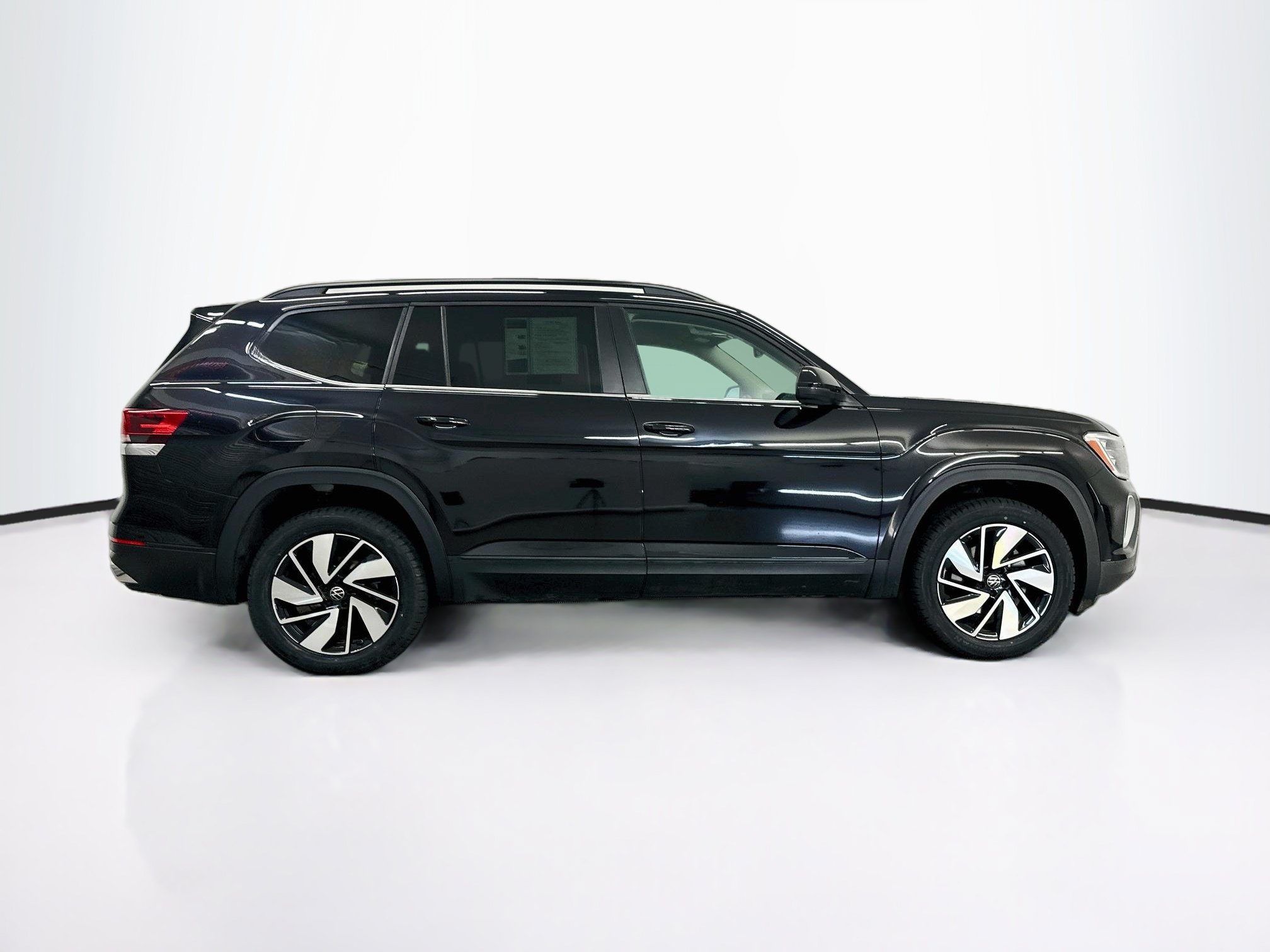 Used 2026 Volkswagen Atlas SE AWD/4WD image 10