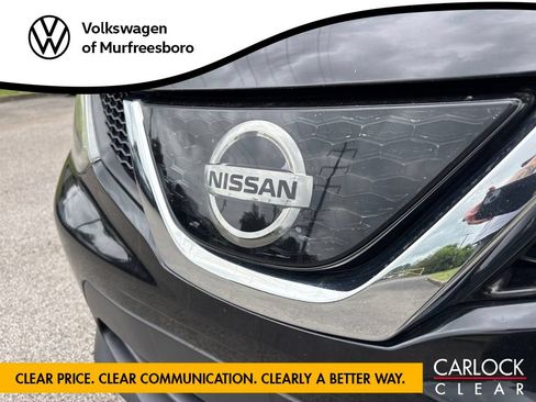 Used 2019 Nissan Rogue Sport SV FWD image 12