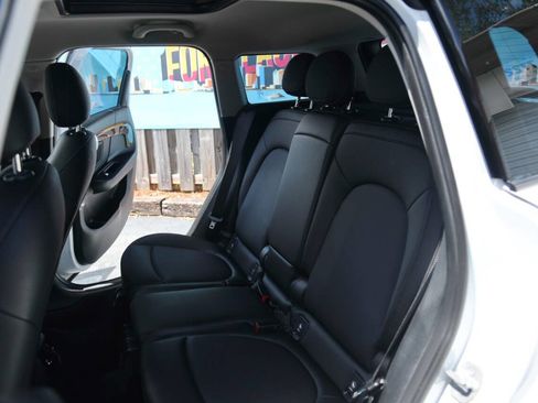 Used 2019 MINI Cooper Countryman FWD image 15