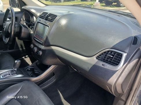 Used 2018 Dodge Journey Crossroad FWD image 17