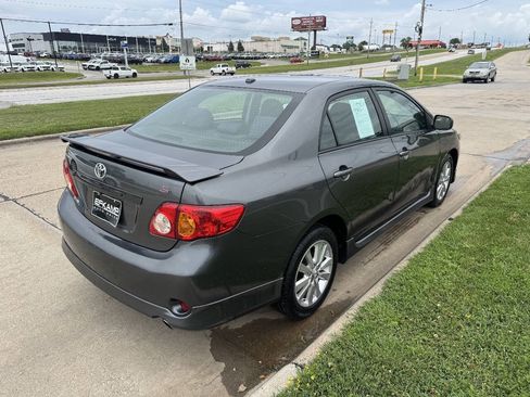 Used 2010 Toyota Corolla S FWD image 5