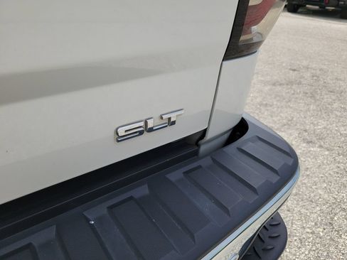 Used 2018 GMC Sierra 1500 SLT AWD/4WD image 10