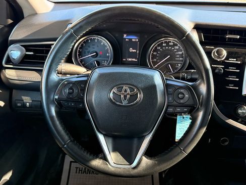 Used 2020 Toyota Camry SE image 31