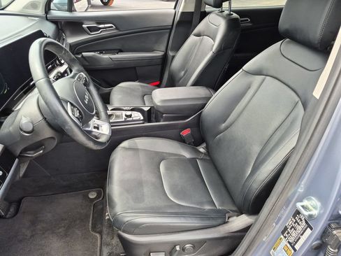 Used 2024 Kia Sportage EX FWD image 15