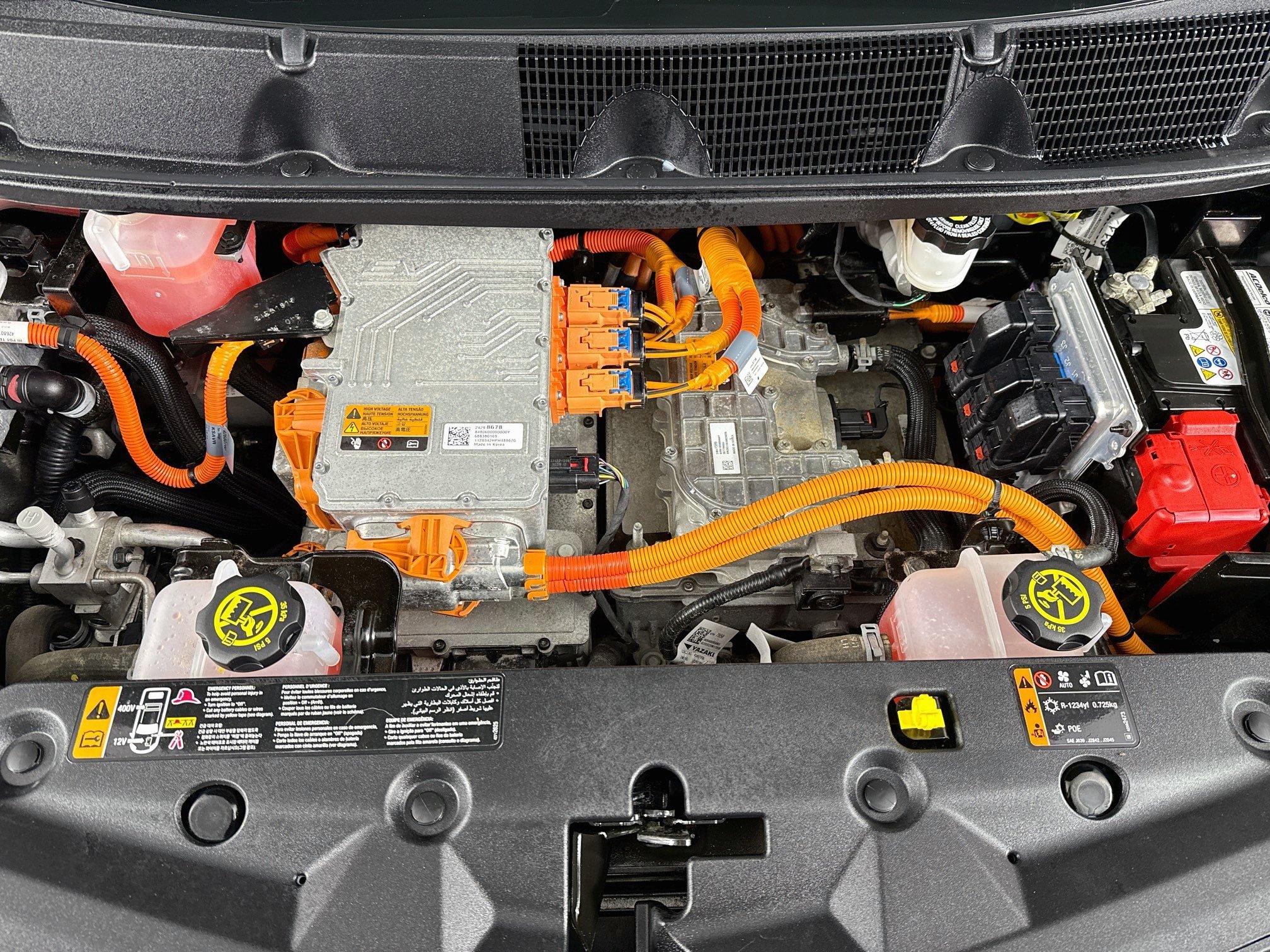 Used 2021 Chevrolet Bolt Premier w/ Infotainment Package FWD image 18