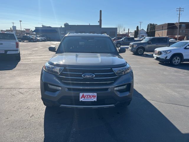 Used 2021 Ford Explorer XLT w/ Equipment Group 202A AWD/4WD image 2