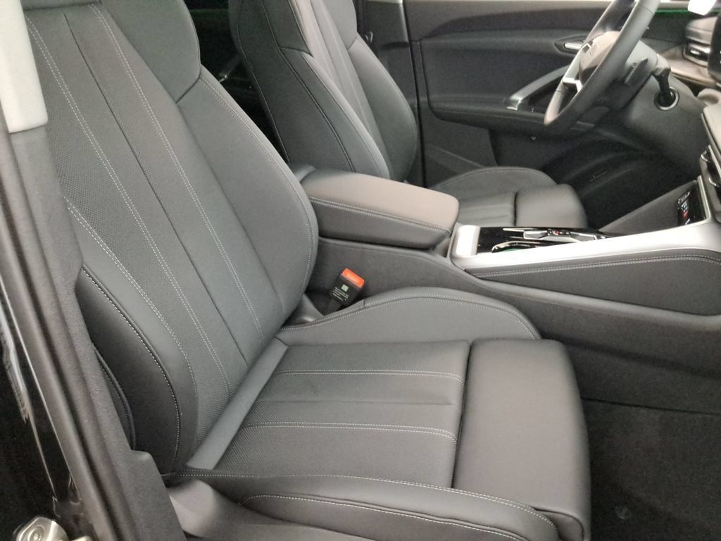Used 2025 Audi Q5 Premium Plus w/ Premium Plus AWD/4WD image 16