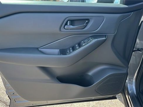 New 2026 Nissan Rogue S image 19