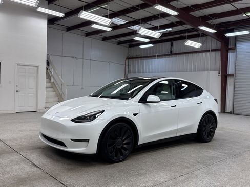 Used 2021 Tesla Model Y Performance image 1