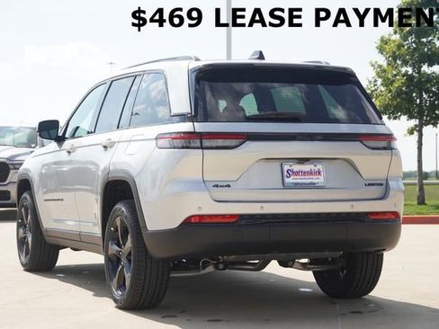 New 2025 Jeep Grand Cherokee Limited w/ Black Appearance Package image 6