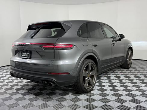 Certified 2022 Porsche Cayenne image 9