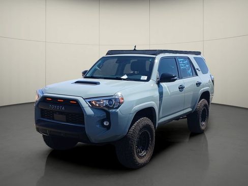 Used 2023 Toyota 4Runner TRD Off-Road Premium w/ Off Road Premium Plus Package AWD/4WD image 3