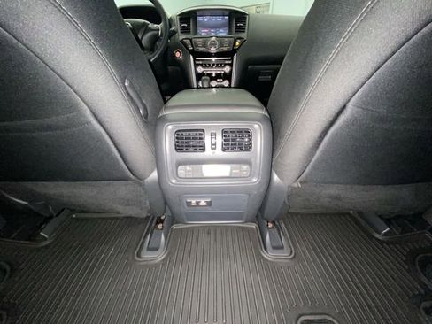 Used 2019 Nissan Pathfinder S AWD/4WD image 28