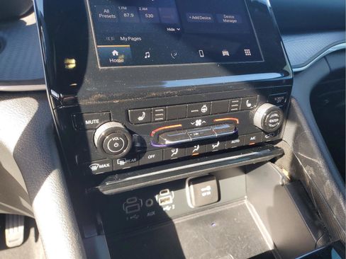 Certified 2025 Jeep Grand Cherokee Altitude image 23