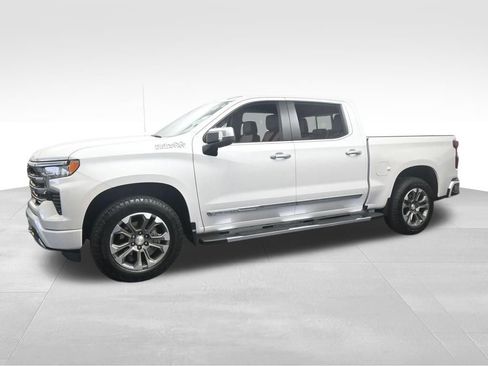 Used 2024 Chevrolet Silverado 1500 High Country AWD/4WD image 2
