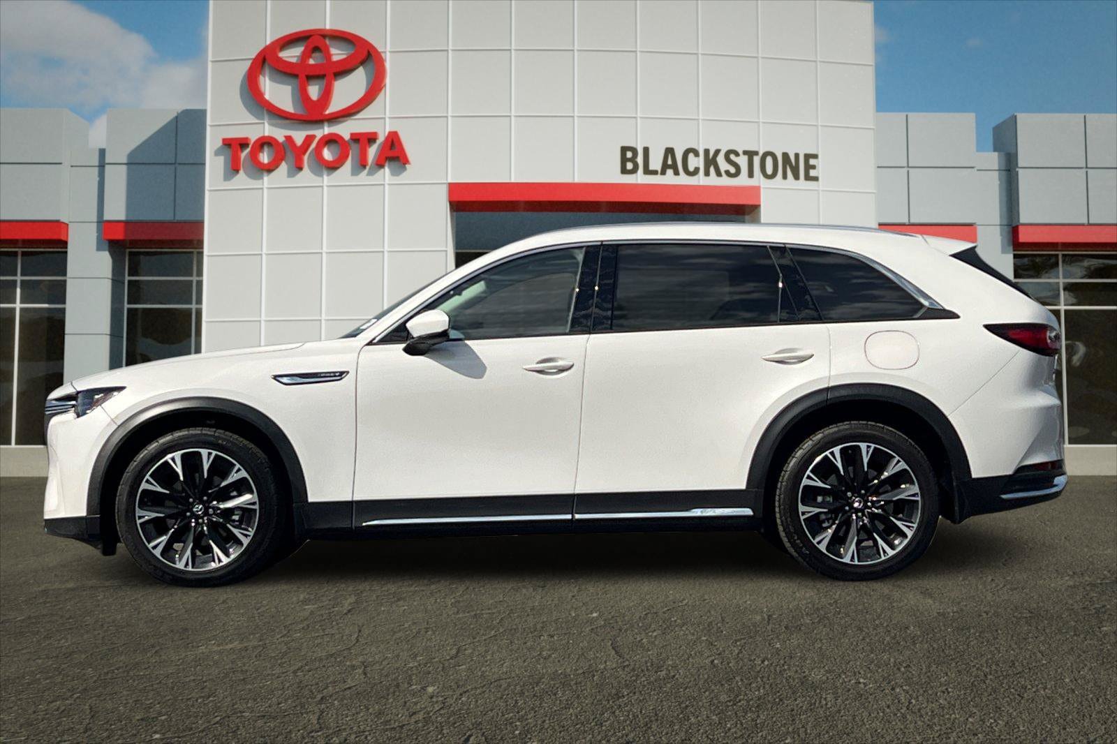 Used 2024 MAZDA CX-90 Plug-In Hybrid w/ Premium Pkg AWD/4WD image 6