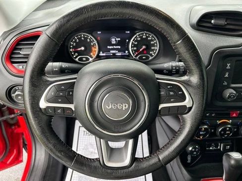 Used 2016 Jeep Renegade Trailhawk w/ Premium Trailhawk Package AWD/4WD image 14