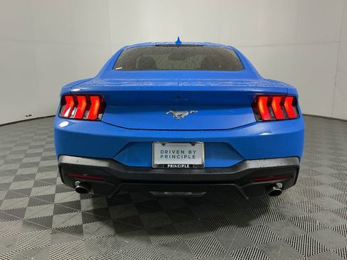 Used 2024 Ford Mustang Coupe RWD image 6