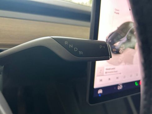 Used 2024 Tesla Model Y 2WD image 8