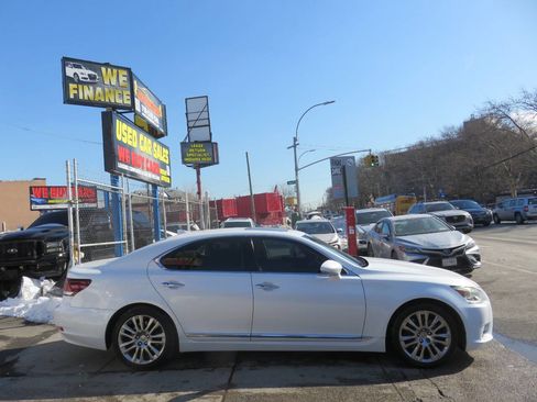 Used 2014 Lexus LS 460 AWD image 9