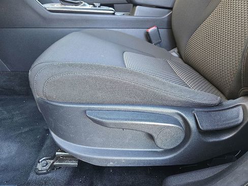 Used 2024 Kia Sportage LX image 24