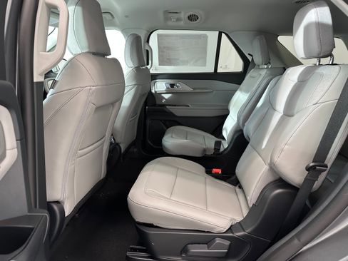 New 2026 Ford Explorer Active w/ Active Comfort Package image 37