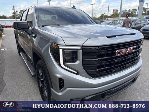 Used 2025 GMC Sierra 1500 Elevation image 5