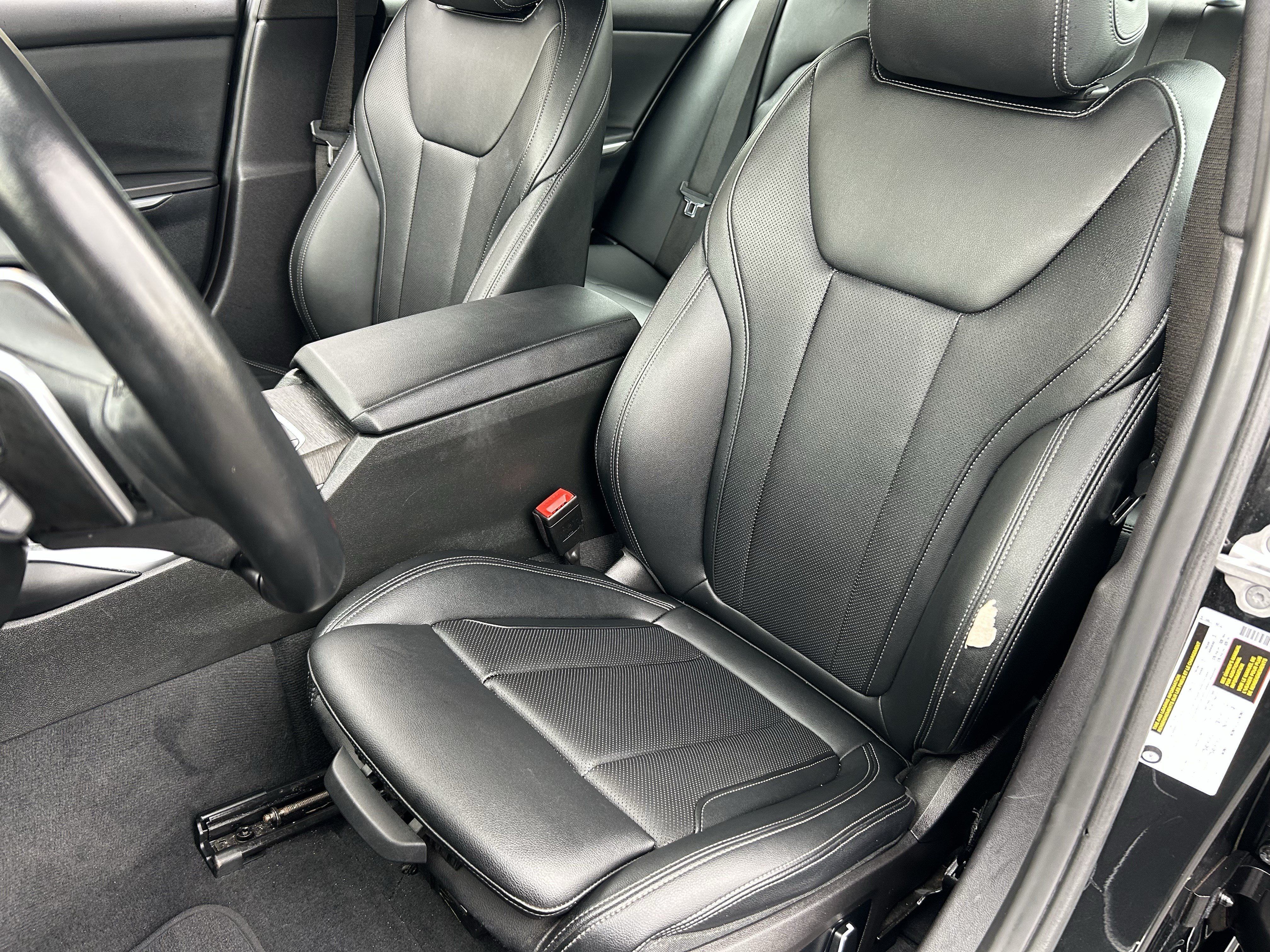 Used 2024 BMW 330i Sedan RWD image 18