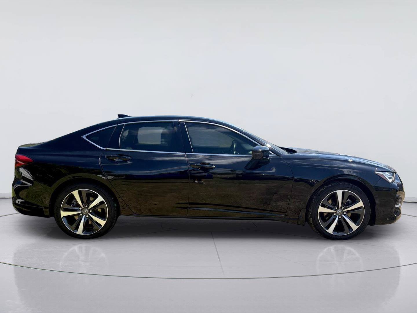 Used 2024 Acura TLX w/ Technology Package FWD image 2