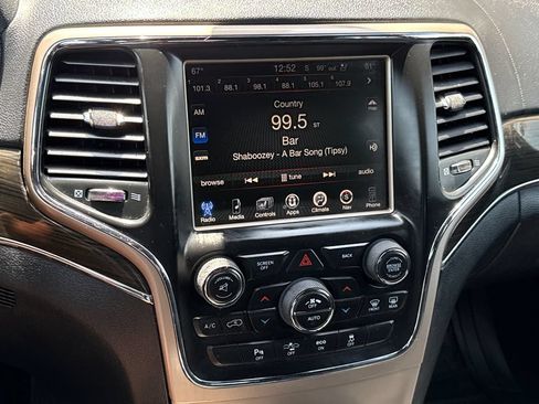 Used 2015 Jeep Grand Cherokee Overland w/ Advanced Technology Group AWD/4WD image 23