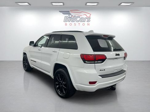 Used 2020 Jeep Grand Cherokee Altitude AWD/4WD image 6