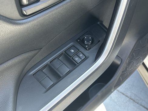 Certified 2025 Toyota RAV4 LE AWD/4WD image 15